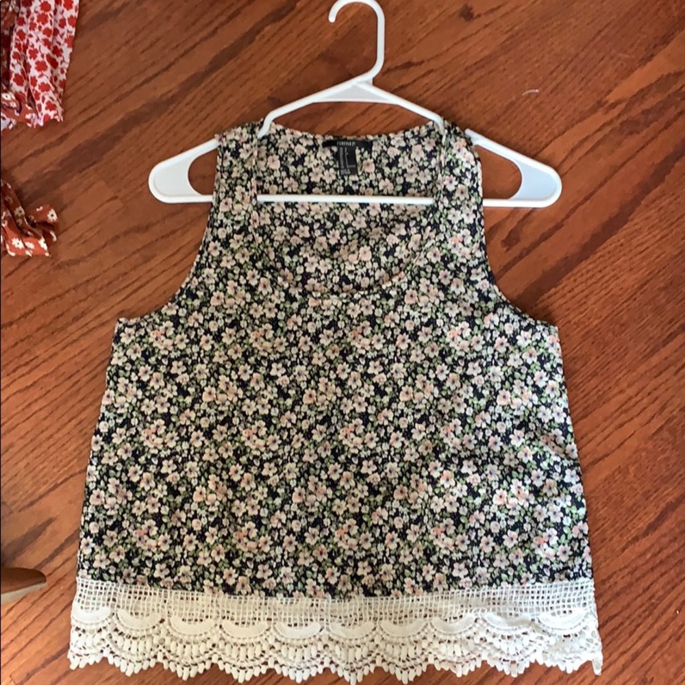 Floral tank with lace
